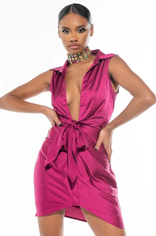 STEP IT UP LOW V MINI DRESS DARK PINK Stylish Short Sleeve Mini Dress