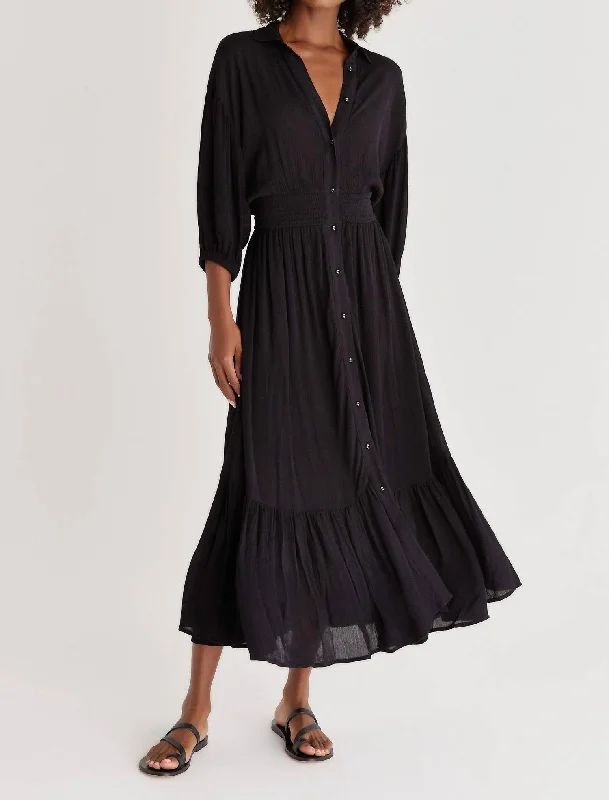 Tanya Solid Maxi Dress in Black Cozy Open-Back Maxi Dress