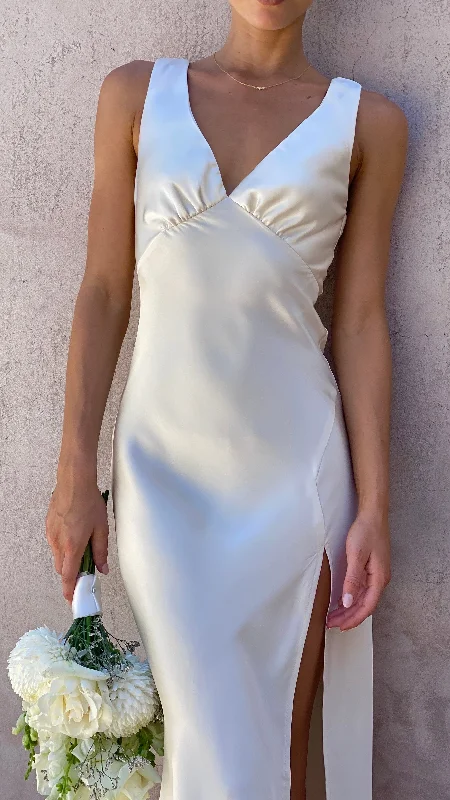 Taylor Maxi Dress - Ivory Stylish Maxi Dress with Frills