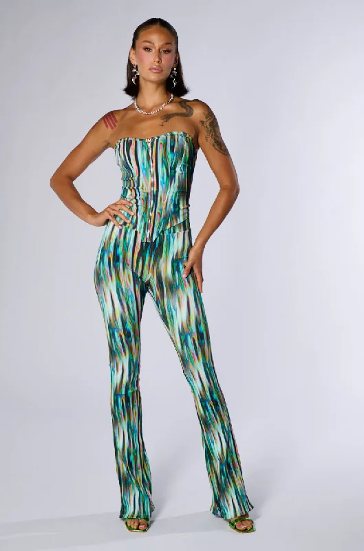 TRIPPY MULTICOLOR KICK FLARE LEGGING Cozy Workout Performance Leggings