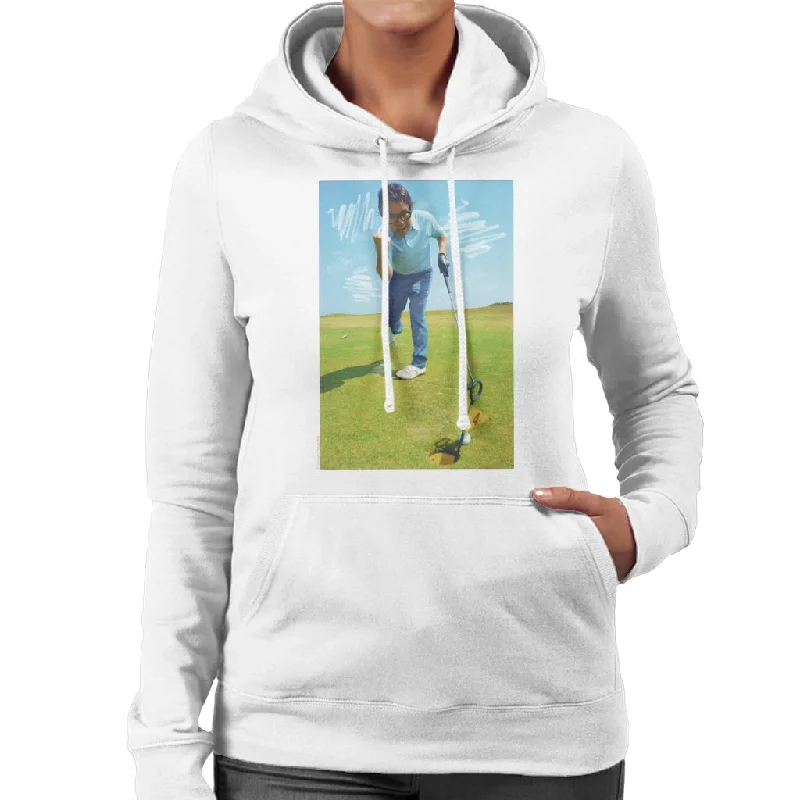 TV Times Ronnie Corbett Playing Golf 1971 Women's Hooded Sweatshirt Hoodie with Cropped Fit Short Trendy