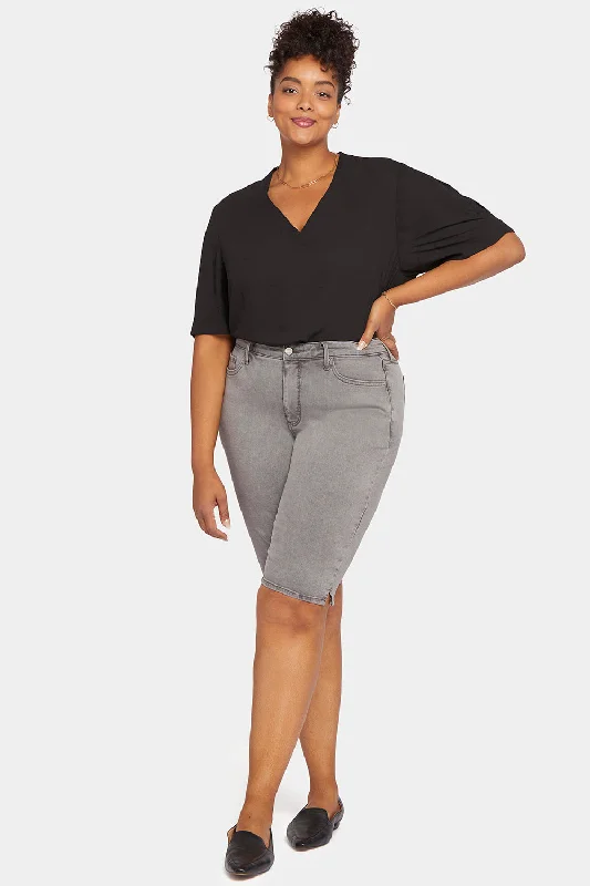 Bike Capri Jeans In Plus Size - Palmas Comfortable Dark Wash Jeans
