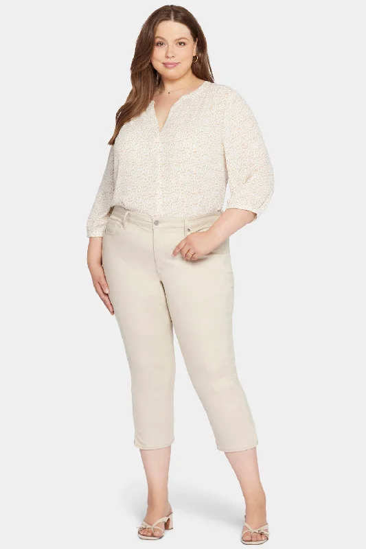 Chloe Capri Jeans In Plus Size - Feather Stylish High-Waisted Denim