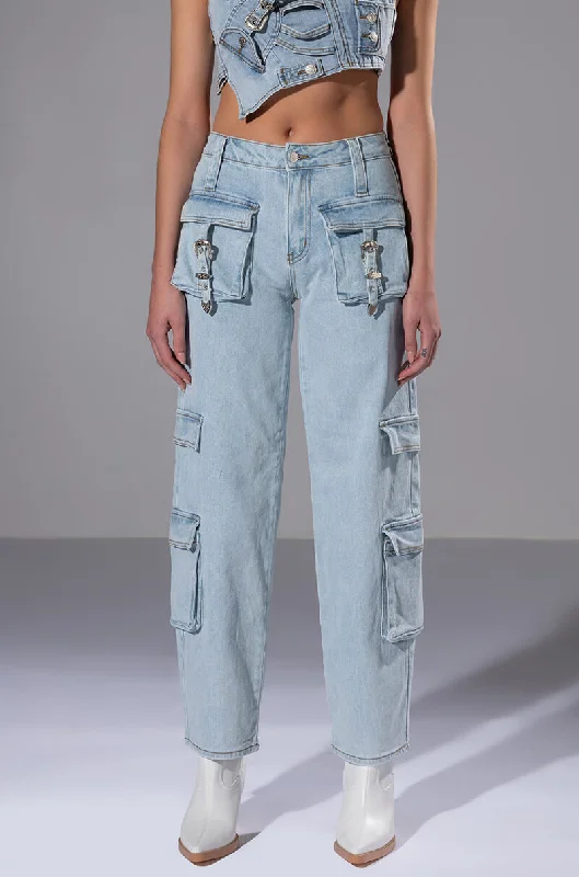 KENLY BUCKLE DETAIL RELAXED FIT JEANS Elegant Dark-Wash Bootcut Jeans