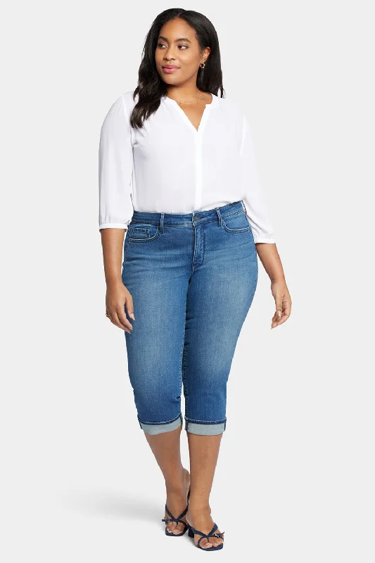 Marilyn Straight Crop Jeans In Plus Size - Windfall Cozy Wide-Legged Jeans