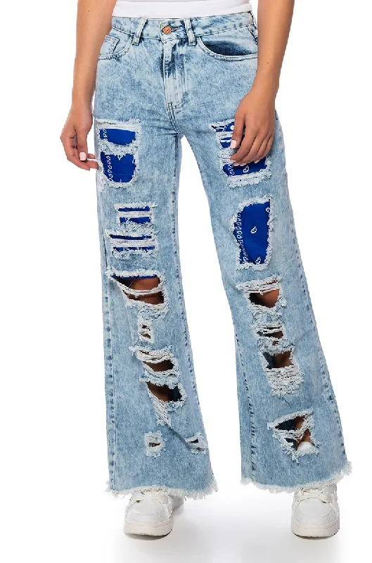 YOUR NEW FAVORITE DISTRESSED PATCHWORK FLARED JEANS Elegant Skinny Leg Jeans