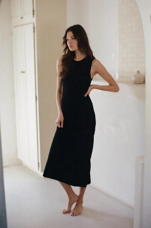 A.Ren Elosie Maxi Sweater Dress Black Fitted Slim Tailored